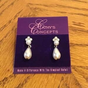 Cathy’s Concepts Faux Pearl Earrings
